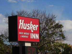 husker-inn-4552